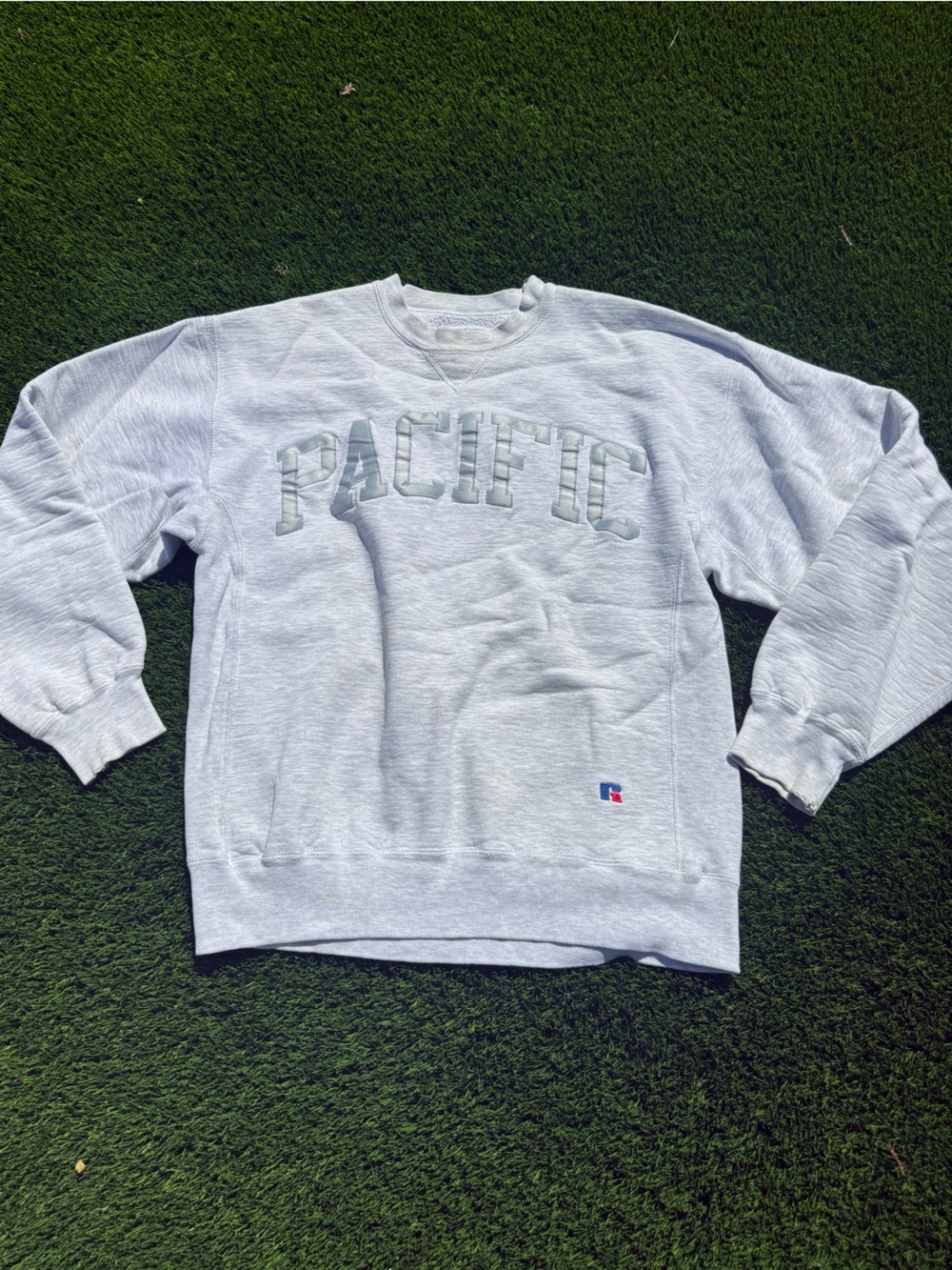 Vintage Russel Pacifica crew neck Light Heather Gray Sweater
